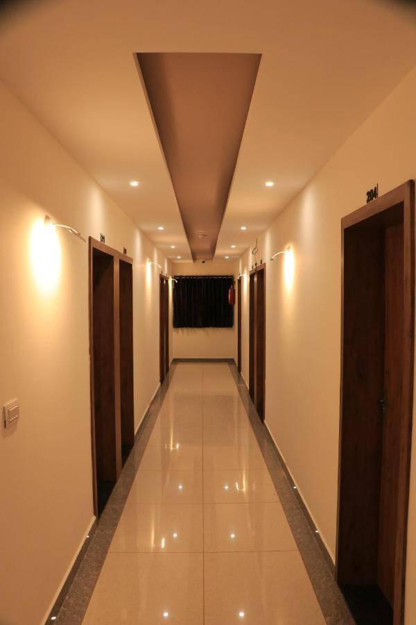 Hotel Viraj Residency Bhuj Exteriör bild